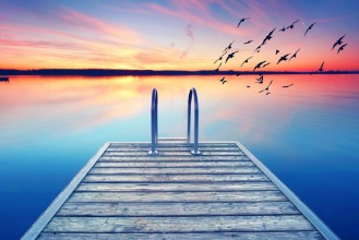 Image de Stiller Moment einsamer Holzsteg