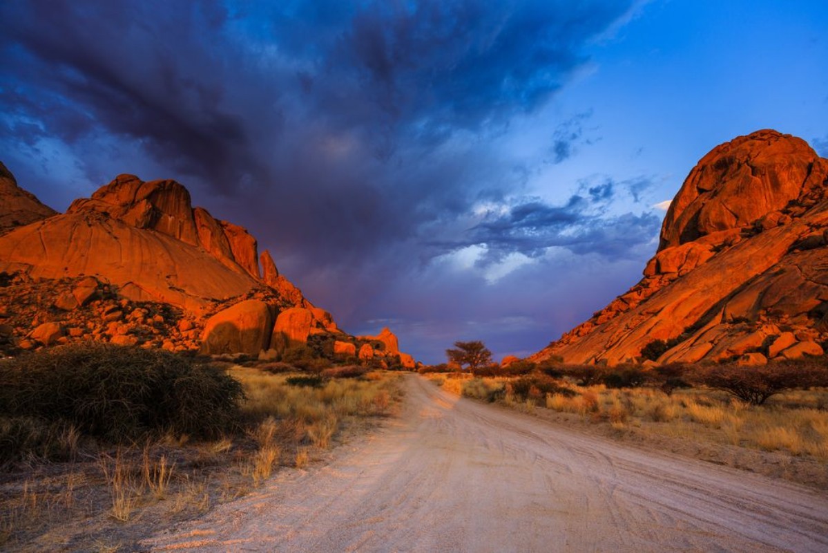 Bild på Group of bald granite peaks - Spitzkoppe Damaraland Namibia