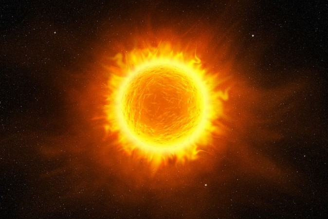 Afbeeldingen van Sun flaming in the starry night sky