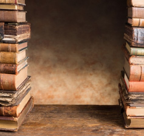 Afbeeldingen van Border with antique books