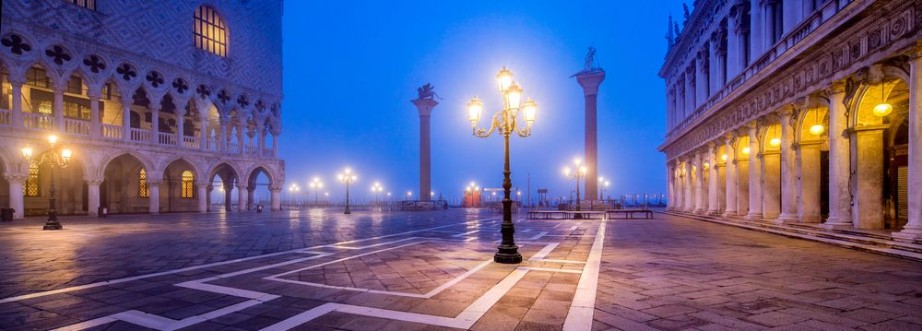 Picture of Markusplatz in Venedig bei Nacht