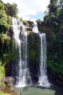 Ritratt ta’ Tad Cheuang waterfall