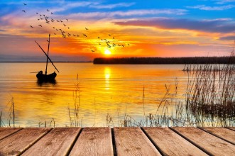 Picture of Amanece un dia de colores en el lago