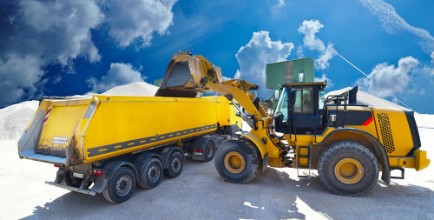 Image de Verladung in einem Kieswerk - Radlader beldt LKW 