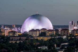 Image de Globen en sommarnatt sett frn Hammarbybacken