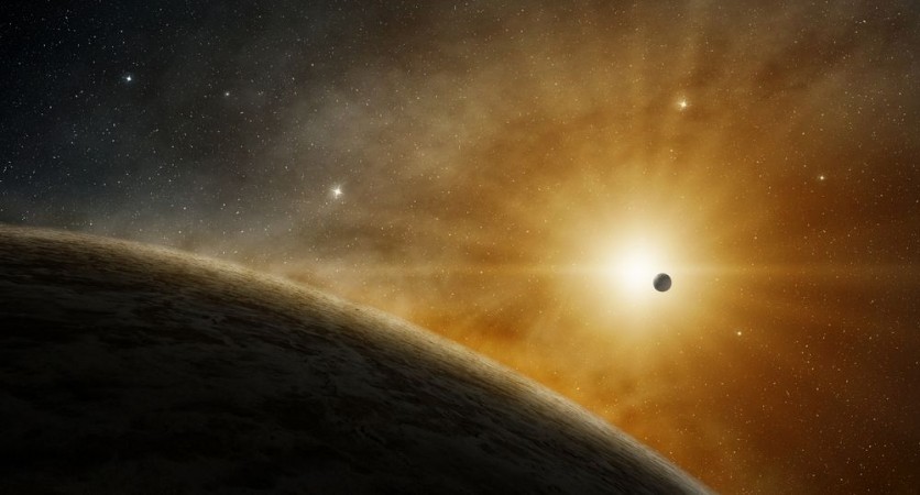 Afbeeldingen van Sun rays glowing in the deep space 