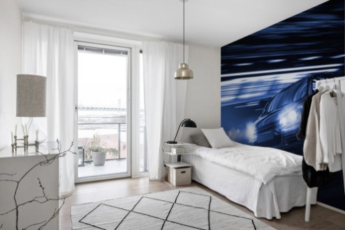 Poza cu Schnelles Auto bei Nacht in einer Stadt