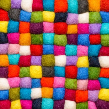 Image de Color wool background - balls of syntetic wool yarn - geometric rainbow pattern
