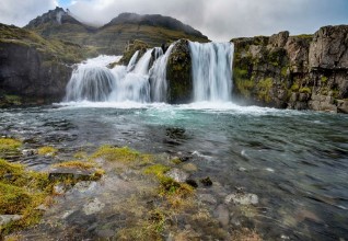 Afbeeldingen van Kirkjufellsfoss waterfall in Iceland
