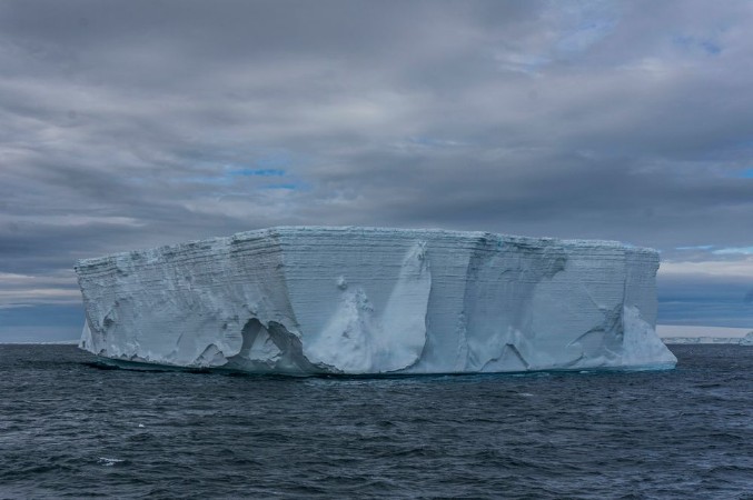 Obrázok z Tabular iceberg in Antarctica