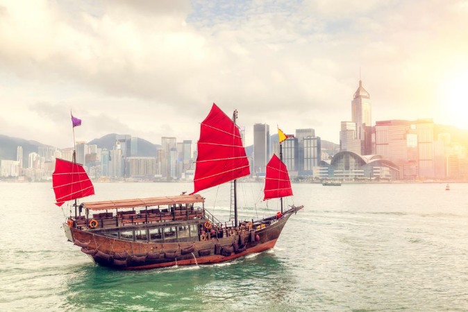 Bild på Sunset Over Victoria Harbour in Hong Kong