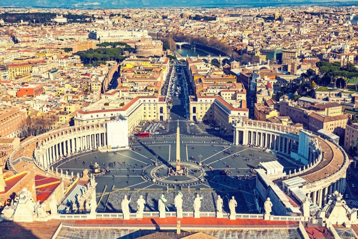 Bild på Saint Peters Square in Vatican and aerial view of Rome
