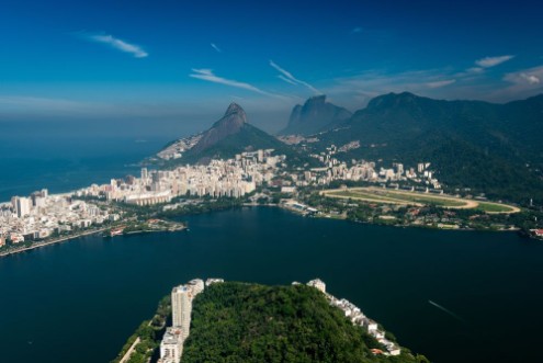 Afbeeldingen van Rodrigo de Freitas Lagoon Two Brothers and Pedra da Gavea Mountains Ipanema and Leblon Aerial View Rio de Janeiro Brazil