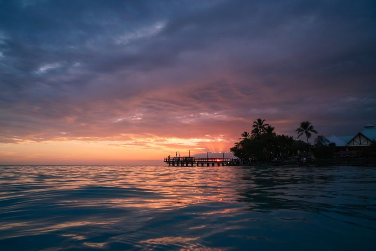 Afbeeldingen van Caribische zonsondergang na de storm