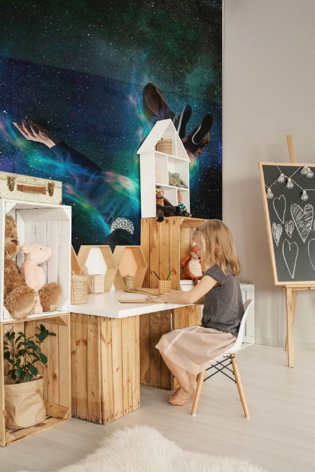 Afbeeldingen van B-boy performing some moves  Mixed media