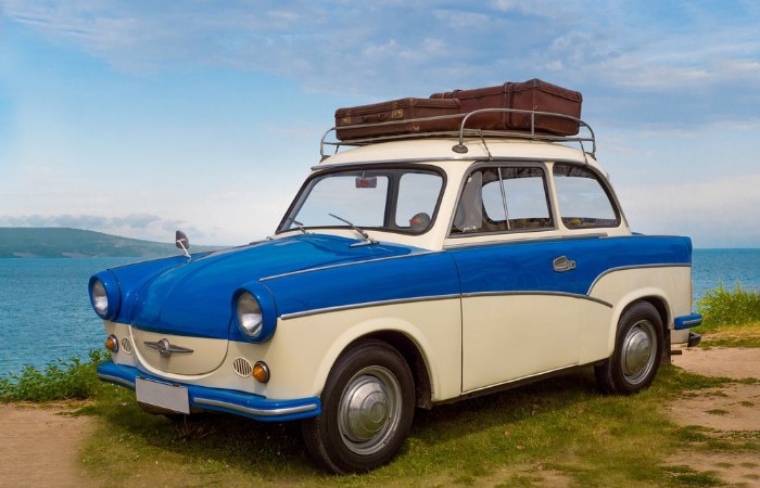 Picture of Trabant oldtimer im urlaub am strand