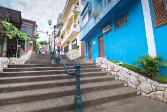 Image de Multicolored houses in the Las Penas district on the hill of St Ana Guayaquil Ecuador