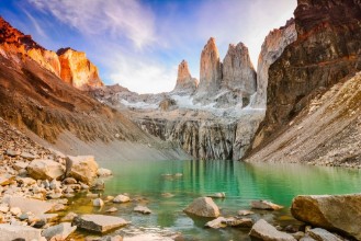 Bild på Laguna torres with the towers at sunset Torres del Paine National Park Patagonia Chile