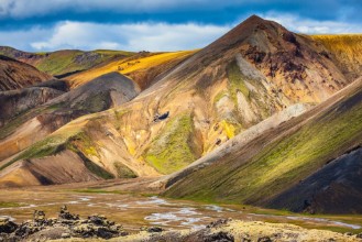 Image de Multi-colored mountains from mineral rhyolite