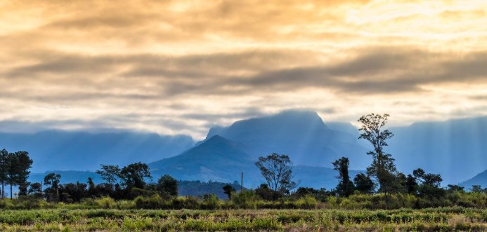 Picture of Montanhas ao entardecer