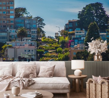 Picture of Famous Lombard Street in San Francisco