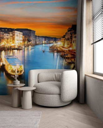 Picture of Grand Canal at night