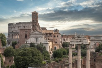 Ritratt ta’ Historical architecture of Rome