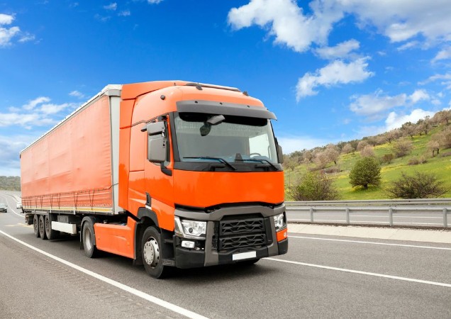 Afbeeldingen van Truck On Highway
