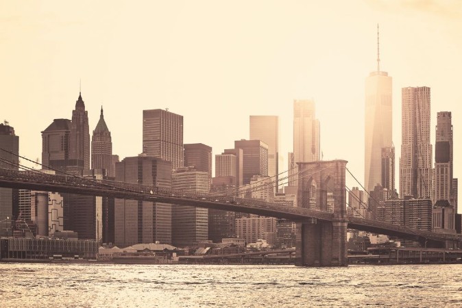 Afbeeldingen van Manhattan at sunset sepia toning applied New York City USA