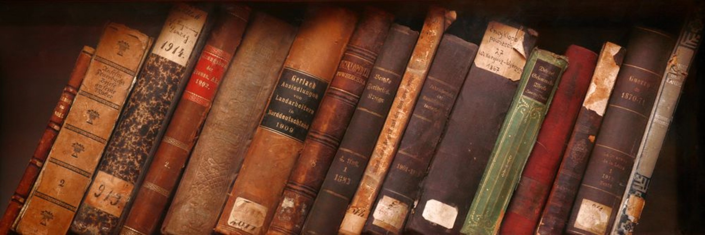 Image de Alte Bcher im Bcherregal