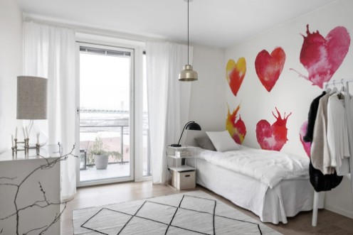 Image de Watercolor painted red heart hand drawn illustration