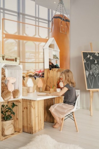 Afbeeldingen van Boxing sand bags hanging at a sports gym