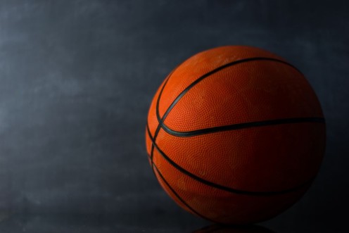 Εικόνα της Basketball on a dark background