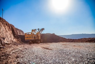 Bild von Excavator in quarry