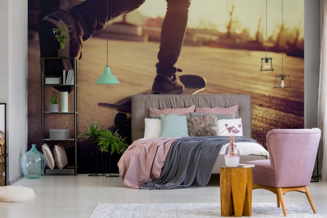 Picture of Skeittari skeittaamassa auringonnousussa