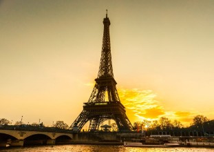 Imagen de Eiffel tower at sunrise Paris