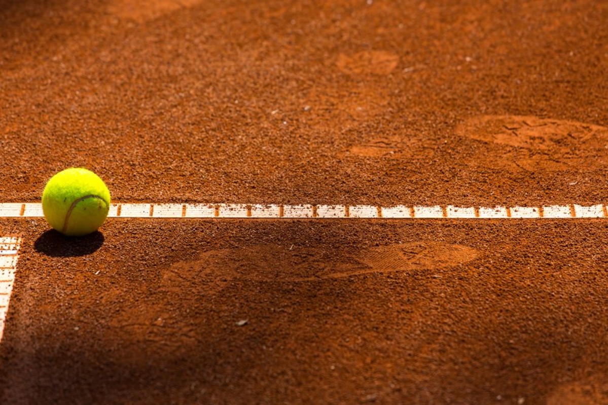 Afbeeldingen van Tennisfeld Sandplatz