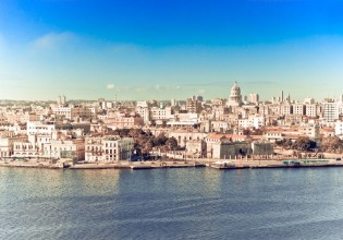 Afbeeldingen van Havana View of the old citywith a retro effect