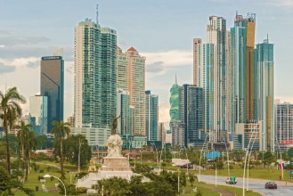 Ritratt ta’ Panama City skyline
