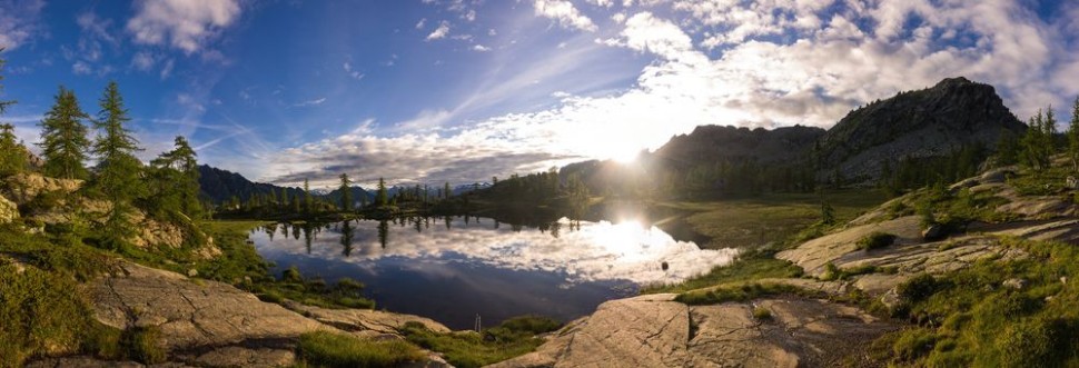 Picture of Alba su lago di montagna
