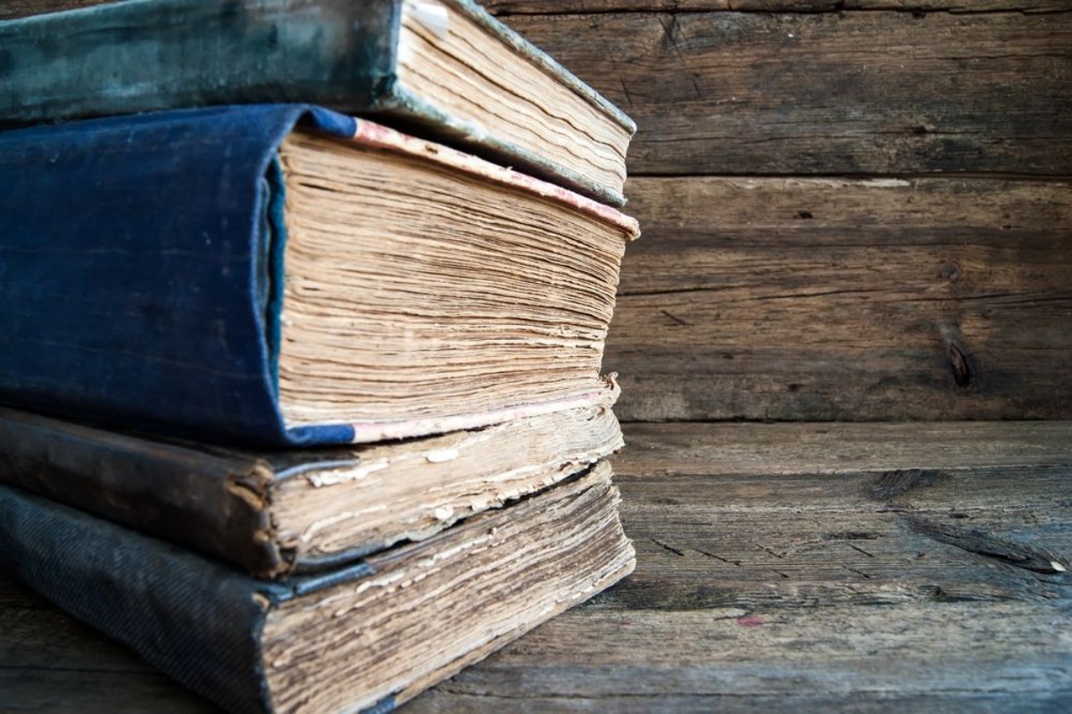 Image de A Stack of old books