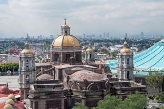 Afbeeldingen van Basilica and skyline of Mexico City