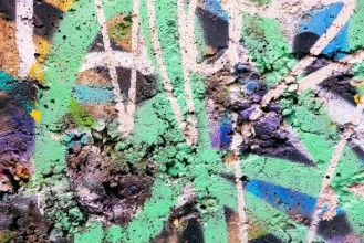 Bild von Green painted wall