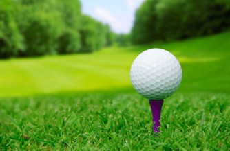 Bild von Golf ball on course