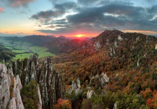 Image de Slovakia mountain forest landscape at Autumn Sulov