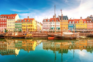 Bild på Nyhavn Kopenhagen Denmark 