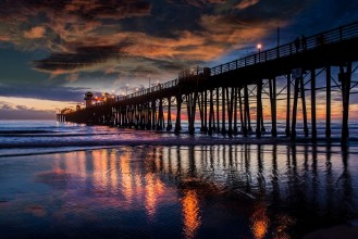 Image de Reflections at Oceanside Pier