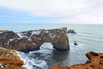 Picture of Islanda scogliera sul mare