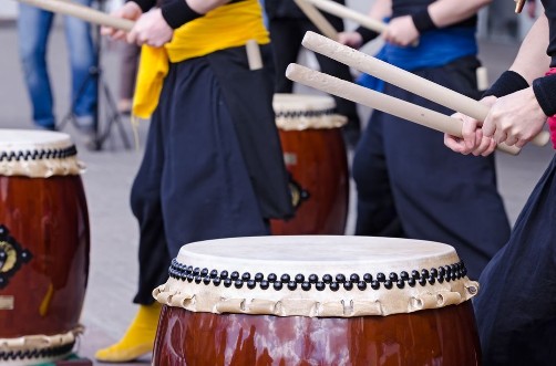 Image de Group of musicians are playing on traditional japanese
