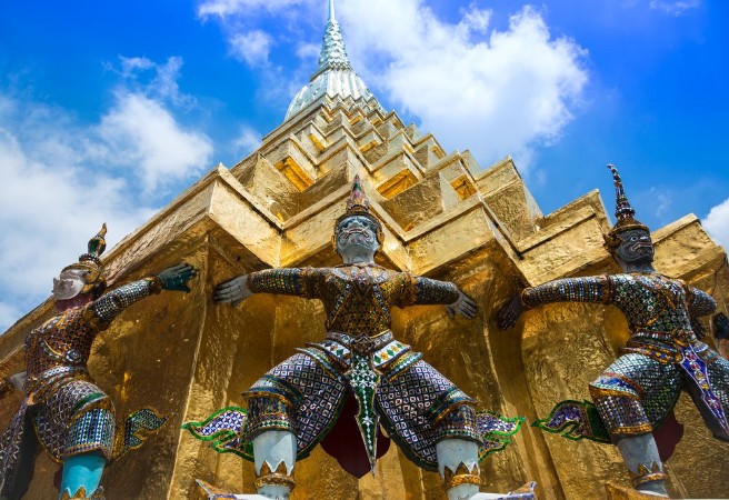 Garuda photowallpaper Scandiwall